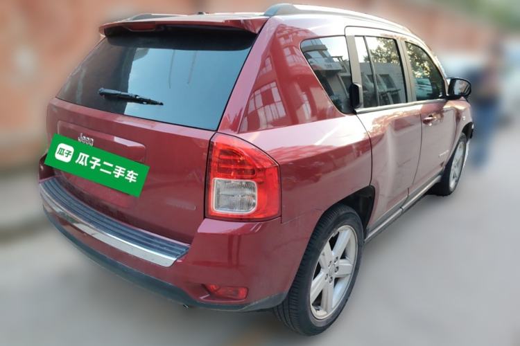 Used Jeep Compass 2012 2.4L four-wheel drive luxury version Rear Right 45 Deg