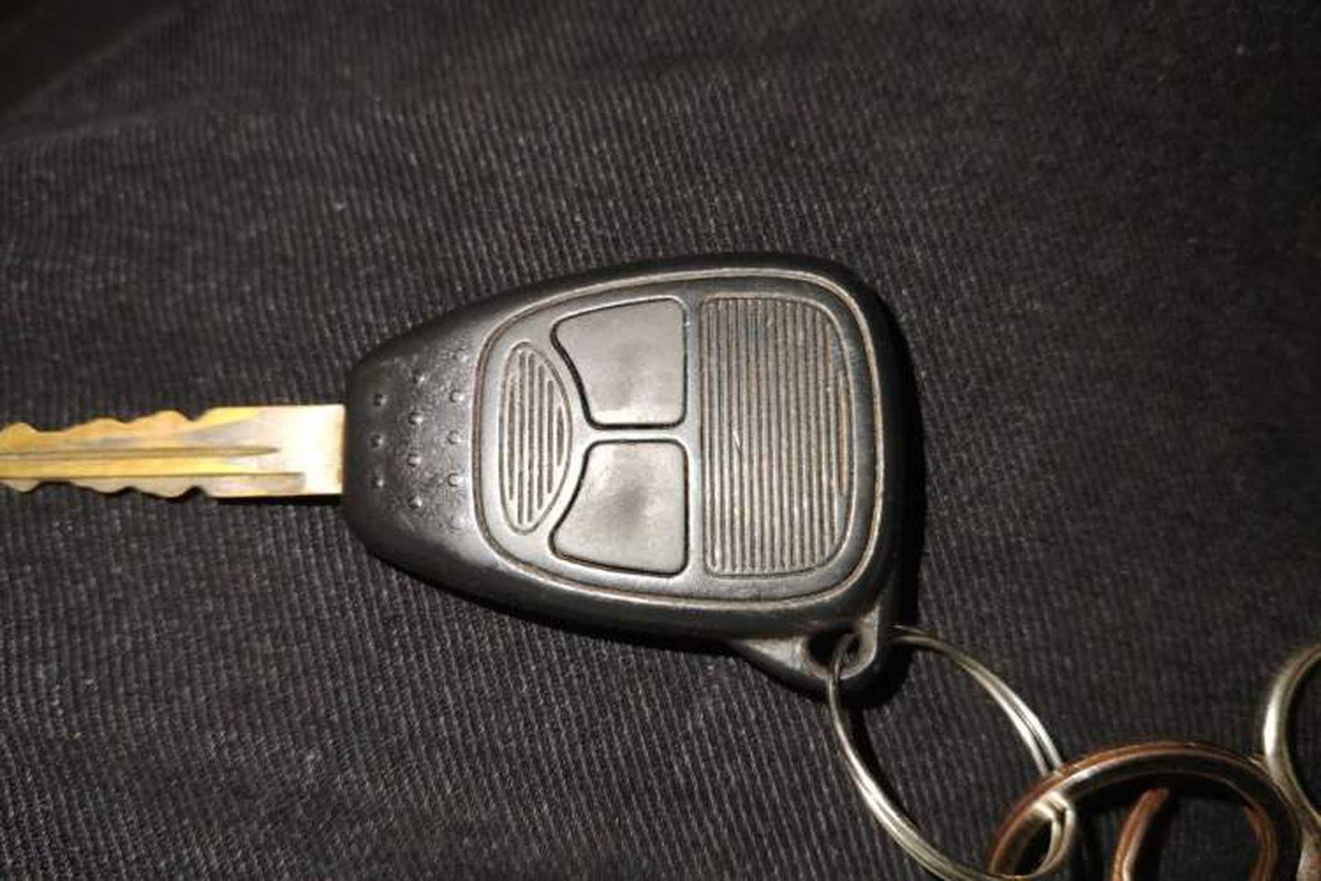 Used Jeep Compass 2012 2.0L two-wheel drive sport version Vehicle Key