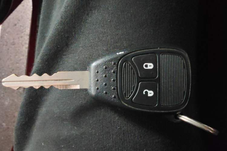 Used Jeep Compass 2012 2.4L Four-Wheel Drive Urban Edition Vehicle Key