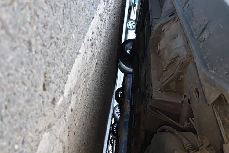 Used Jeep Compass 2012 2.0L two-wheel drive luxury version Chassis Rear Left