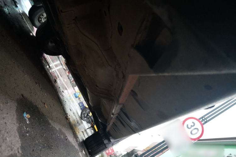 Used Jeep Compass 2012 2.4L four-wheel-drive sport version Chassis Rear Right