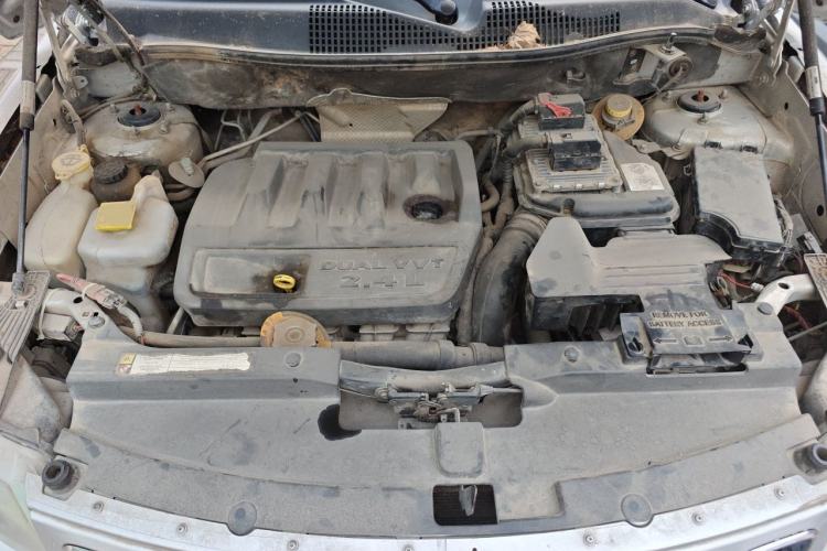Used Jeep Compass 2012 2.4L four-wheel-drive sport version Engine Bay