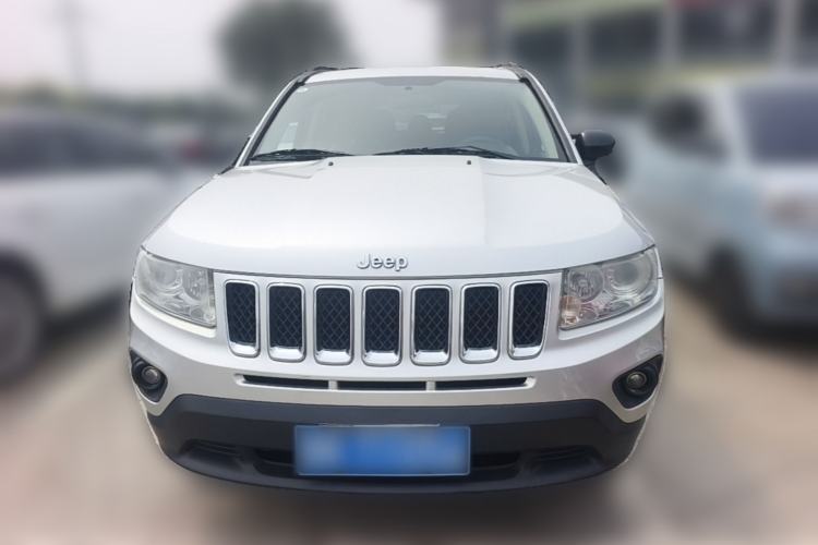 Used Jeep Compass 2012 2.0L two-wheel drive luxury version Front