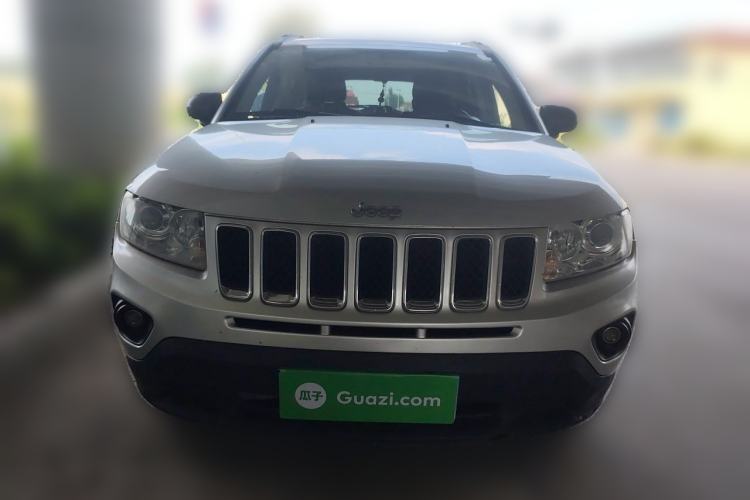 Used Jeep Compass 2012 2.0L two-wheel drive luxury version Front