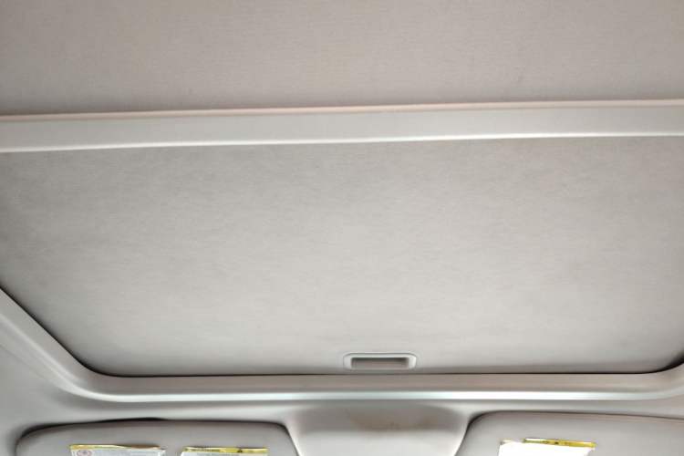 Used Jeep Compass 2012 2.0L two-wheel drive luxury version Headliner