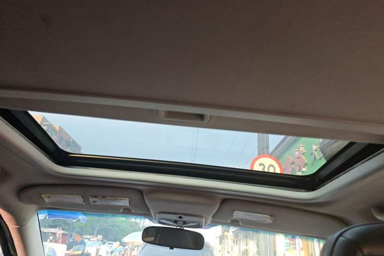 Used Jeep Compass 2012 2.4L four-wheel-drive sport version Headliner