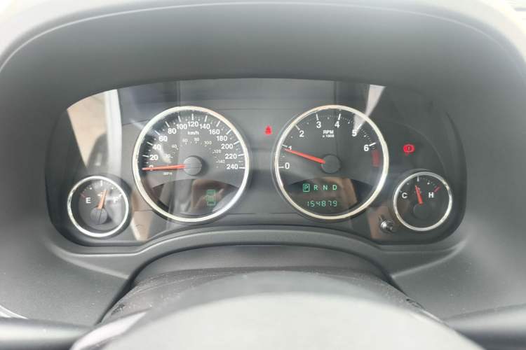 Used Jeep Compass 2012 2.0L two-wheel drive luxury version Instrument Cluster