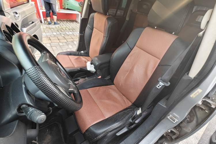 Used Jeep Compass 2012 2.4L four-wheel-drive sport version Left Front Seat