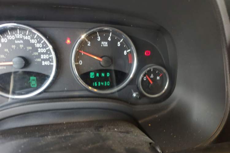 Used Jeep Compass 2012 2.0L two-wheel drive luxury version Odometer Close Up