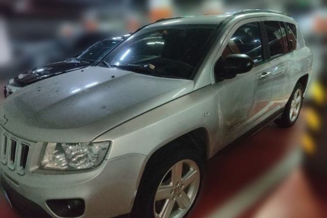 Used Jeep Compass 2012 2.0L two-wheel drive luxury version