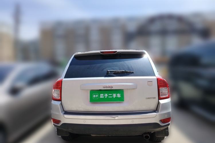 Used Jeep Compass 2012 2.0L two-wheel drive luxury version Rear