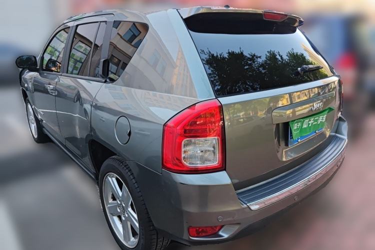 Used Jeep Compass 2012 2.0L two-wheel drive luxury version Rear Left 45 Deg