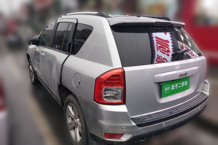 Used Jeep Compass 2012 2.4L four-wheel-drive sport version Rear Left 45 Deg