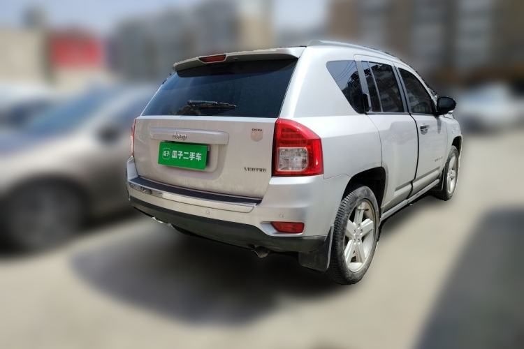 Used Jeep Compass 2012 2.0L two-wheel drive luxury version Rear Right 45 Deg