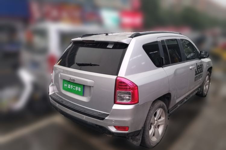 Used Jeep Compass 2012 2.4L four-wheel-drive sport version Rear Right 45 Deg