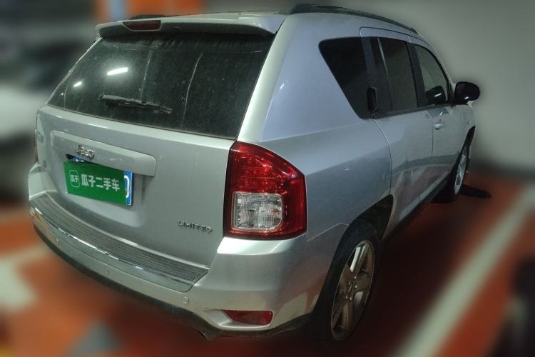 Used Jeep Compass 2012 2.0L two-wheel drive luxury version Rear Right 45 Deg