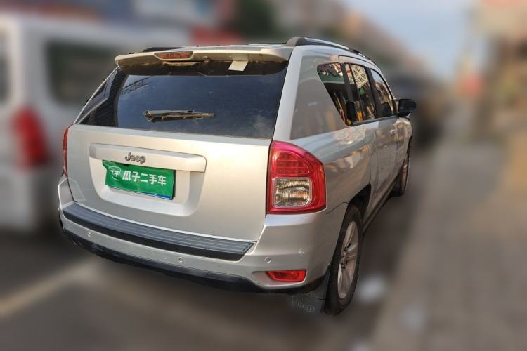 Used Jeep Compass 2012 2.4L four-wheel-drive sport version Rear Right 45 Deg