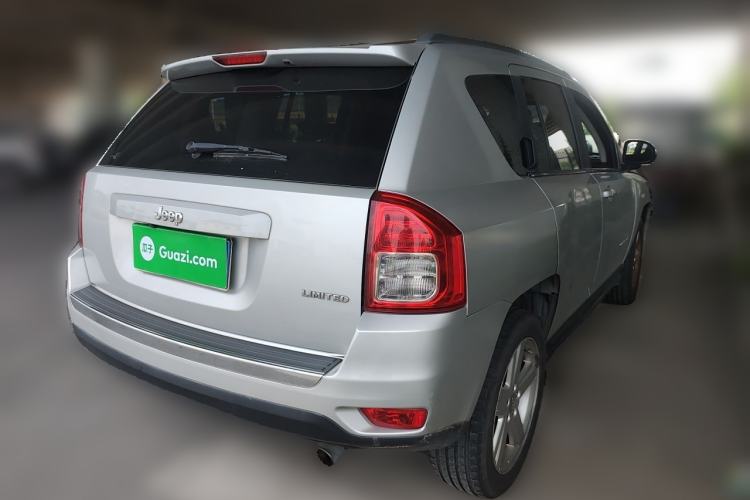 Used Jeep Compass 2012 2.0L two-wheel drive luxury version Rear Right 45 Deg