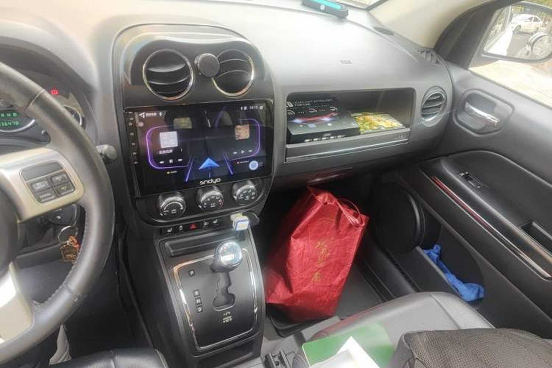 Used Jeep Compass 2012 2.4L Four-Wheel Drive Urban Edition Audio And AC Panel