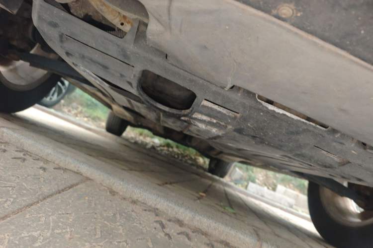 Used Jeep Compass 2012 2.0L two-wheel drive sport version Chassis Front