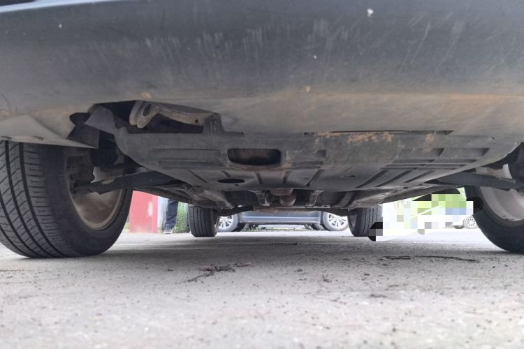 Used Jeep Compass 2012 2.0L two-wheel drive luxury version Chassis Front