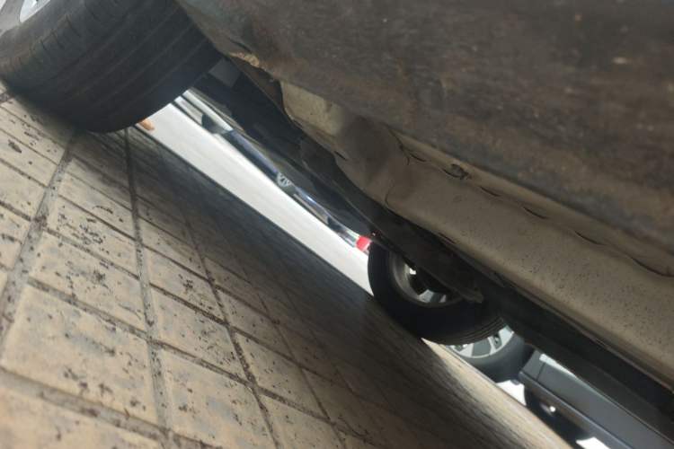 Used Jeep Compass 2012 2.0L two-wheel drive sport version Chassis Front Left