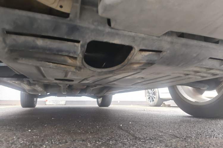 Used Jeep Compass 2012 2.0L two-wheel drive sport version Chassis Front