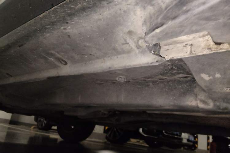 Used Jeep Compass 2012 2.0L two-wheel drive sport version Chassis Front Right