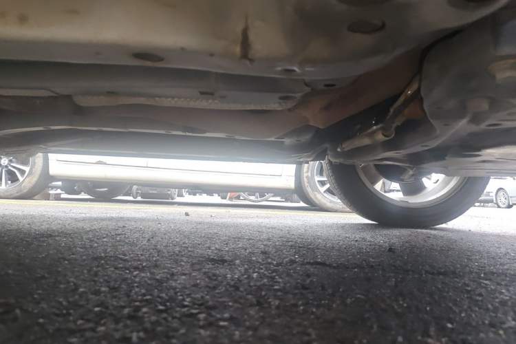 Used Jeep Compass 2012 2.0L two-wheel drive sport version Chassis Front Right