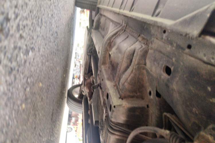 Used Jeep Compass 2012 2.4L four-wheel drive luxury navigation version Chassis Rear Left