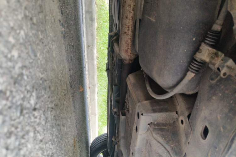Used Jeep Compass 2012 2.4L four-wheel drive luxury navigation version Chassis Rear Right