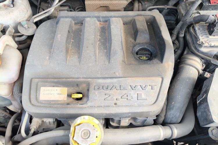 Used Jeep Compass 2012 2.4L Four-Wheel Drive Urban Edition Engine Bay
