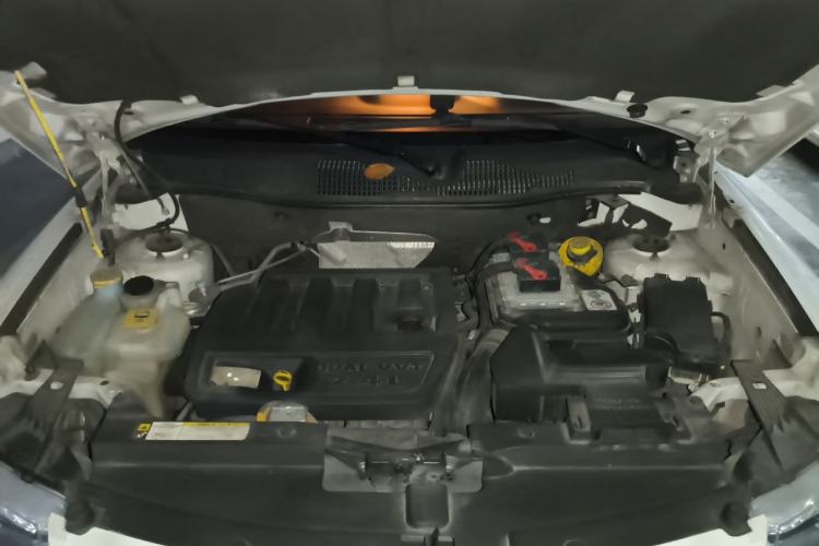 Used Jeep Compass 2012 2.4L Four-Wheel Drive Urban Edition Engine Bay
