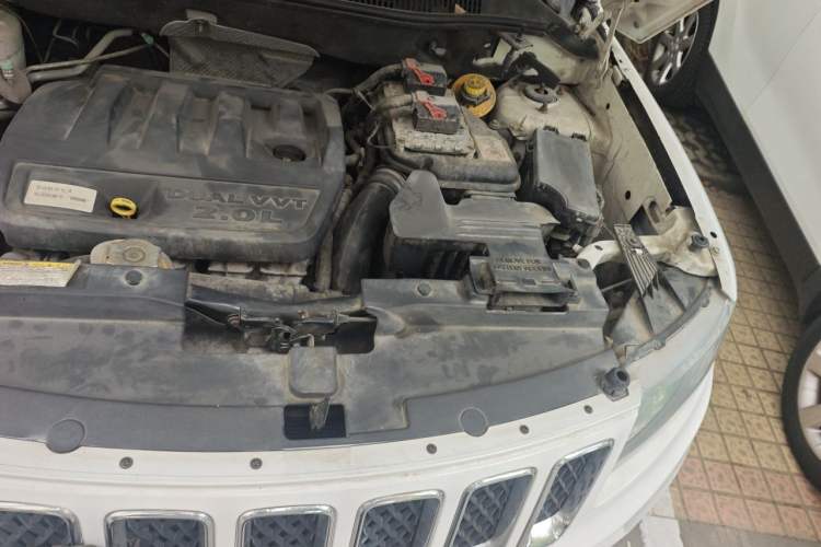 Used Jeep Compass 2012 2.0L two-wheel drive sport version Engine Bay Left
