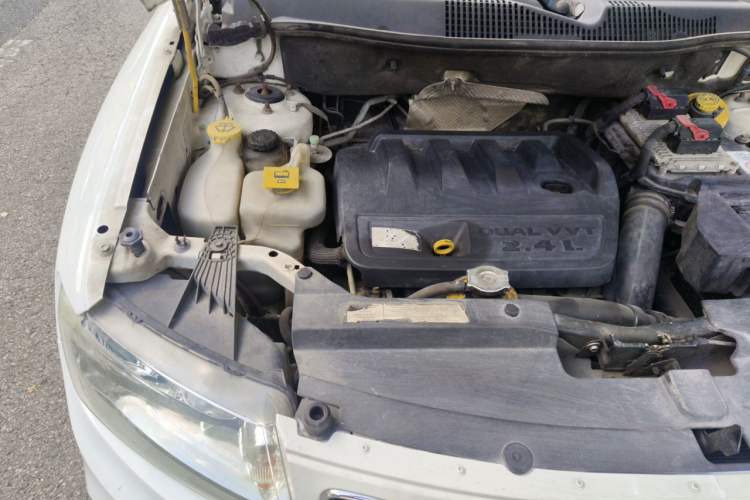 Used Jeep Compass 2012 2.4L four-wheel drive luxury navigation version Engine Bay Right