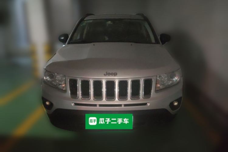Used Jeep Compass 2012 2.4L four-wheel drive luxury version Front