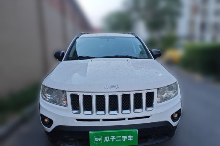 Used Jeep Compass 2012 2.4L four-wheel drive luxury version Front