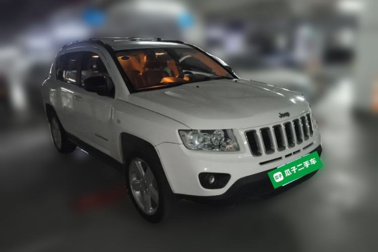 Used Jeep Compass 2012 2.4L Four-Wheel Drive Urban Edition Front Right 45 Deg