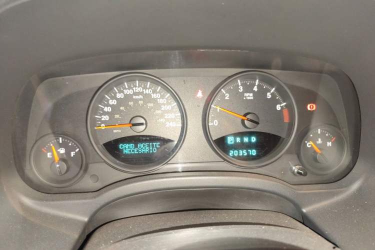 Used Jeep Compass 2012 2.0L two-wheel drive sport version Instrument Cluster