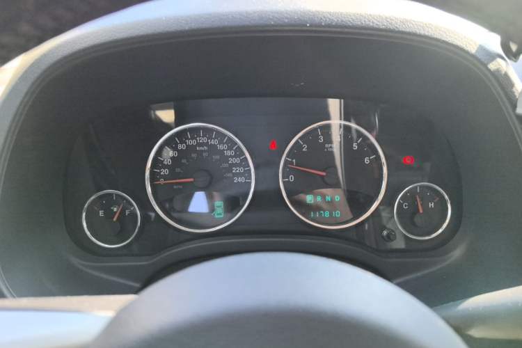Used Jeep Compass 2012 2.0L two-wheel drive luxury version Instrument Cluster