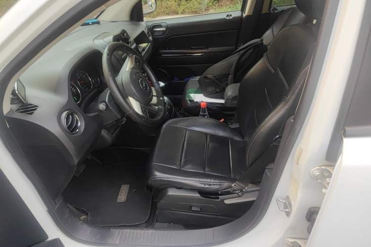 Used Jeep Compass 2012 2.4L Four-Wheel Drive Urban Edition Left Front Seat