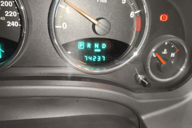 Used Jeep Compass 2012 2.4L Four-Wheel Drive Urban Edition Odometer Close Up