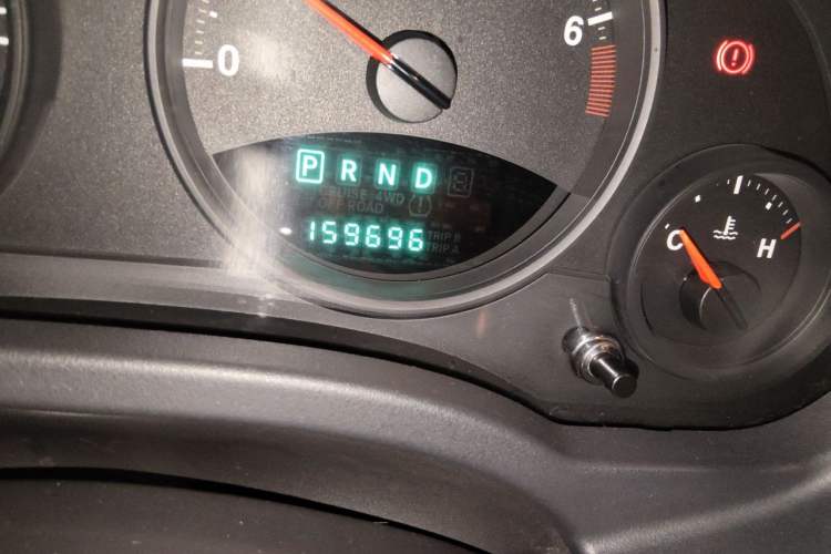 Used Jeep Compass 2012 2.0L two-wheel drive sport version Odometer Close Up