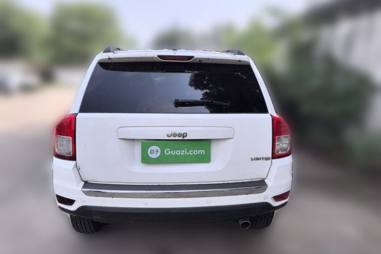 Used Jeep Compass 2012 2.0L two-wheel drive luxury version Rear
