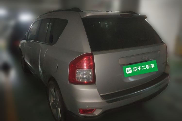 Used Jeep Compass 2012 2.4L four-wheel drive luxury version Rear Left 45 Deg