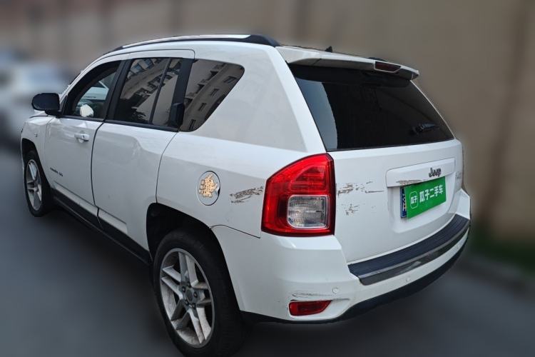 Used Jeep Compass 2012 2.4L four-wheel drive luxury version Rear Left 45 Deg