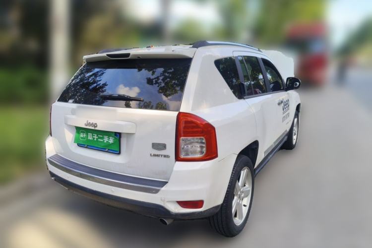 Used Jeep Compass 2012 2.4L four-wheel drive luxury navigation version Rear Right 45 Deg