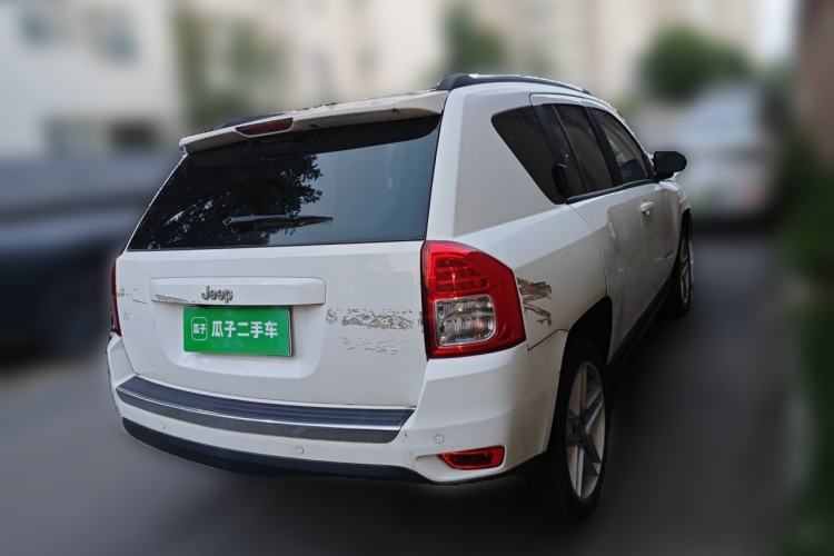 Used Jeep Compass 2012 2.4L four-wheel drive luxury version Rear Right 45 Deg