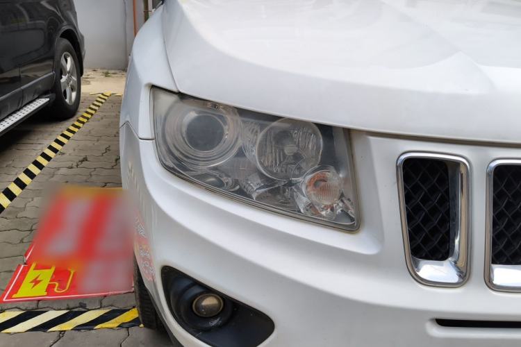 Used Jeep Compass 2012 2.4L Four-Wheel Drive Urban Edition Right Front Headlight