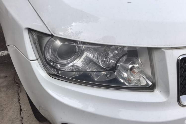 Used Jeep Compass 2012 2.0L two-wheel drive luxury version Right Front Headlight